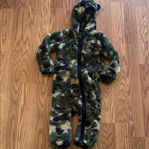The North Face Kids Cozy Camo Footie